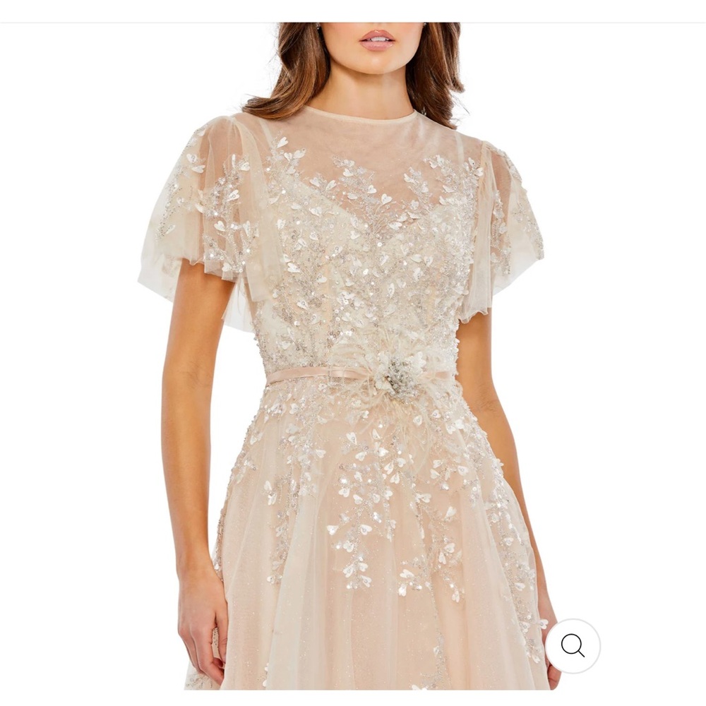 MAC DUGGAL - EMBELLISHED FLUTTER SLEEVE BOW WAIST A LINE DRESS in Nude